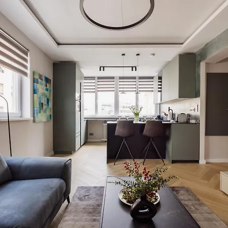Apartment Designer's Retreat In Buda *