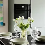 Designer's Retreat In Buda Апартаменты *