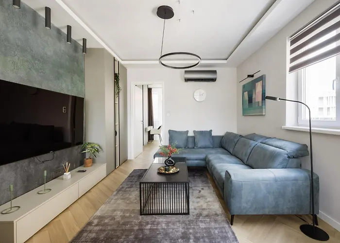Designer's Retreat In Buda Budapest